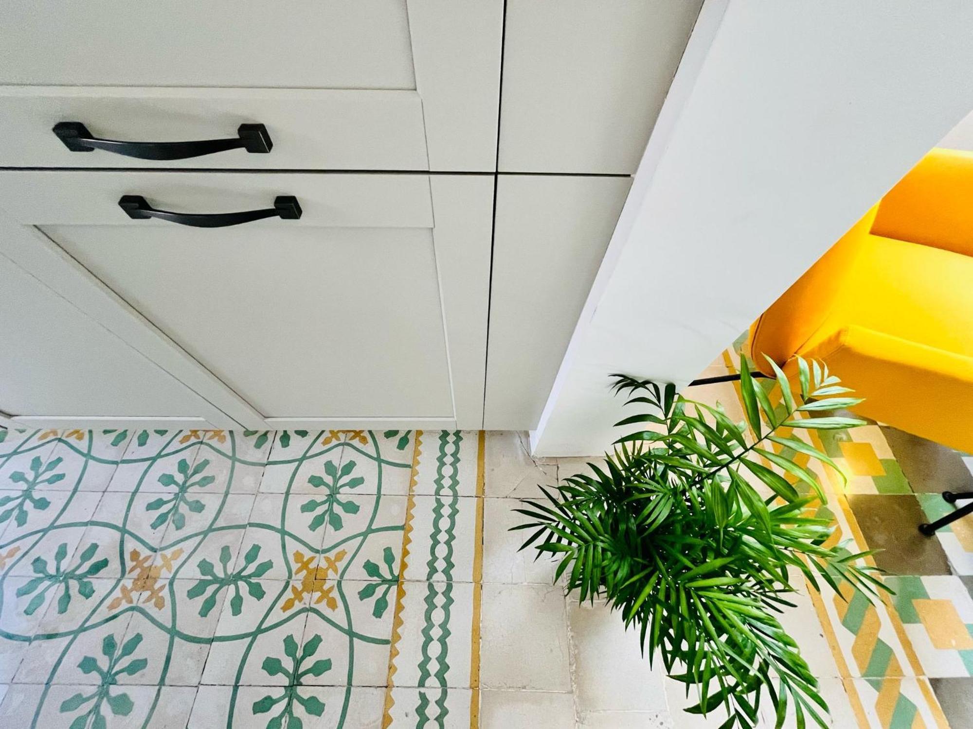 Cozy Charming Apartment In Old Bakery Street Валетта Экстерьер фото