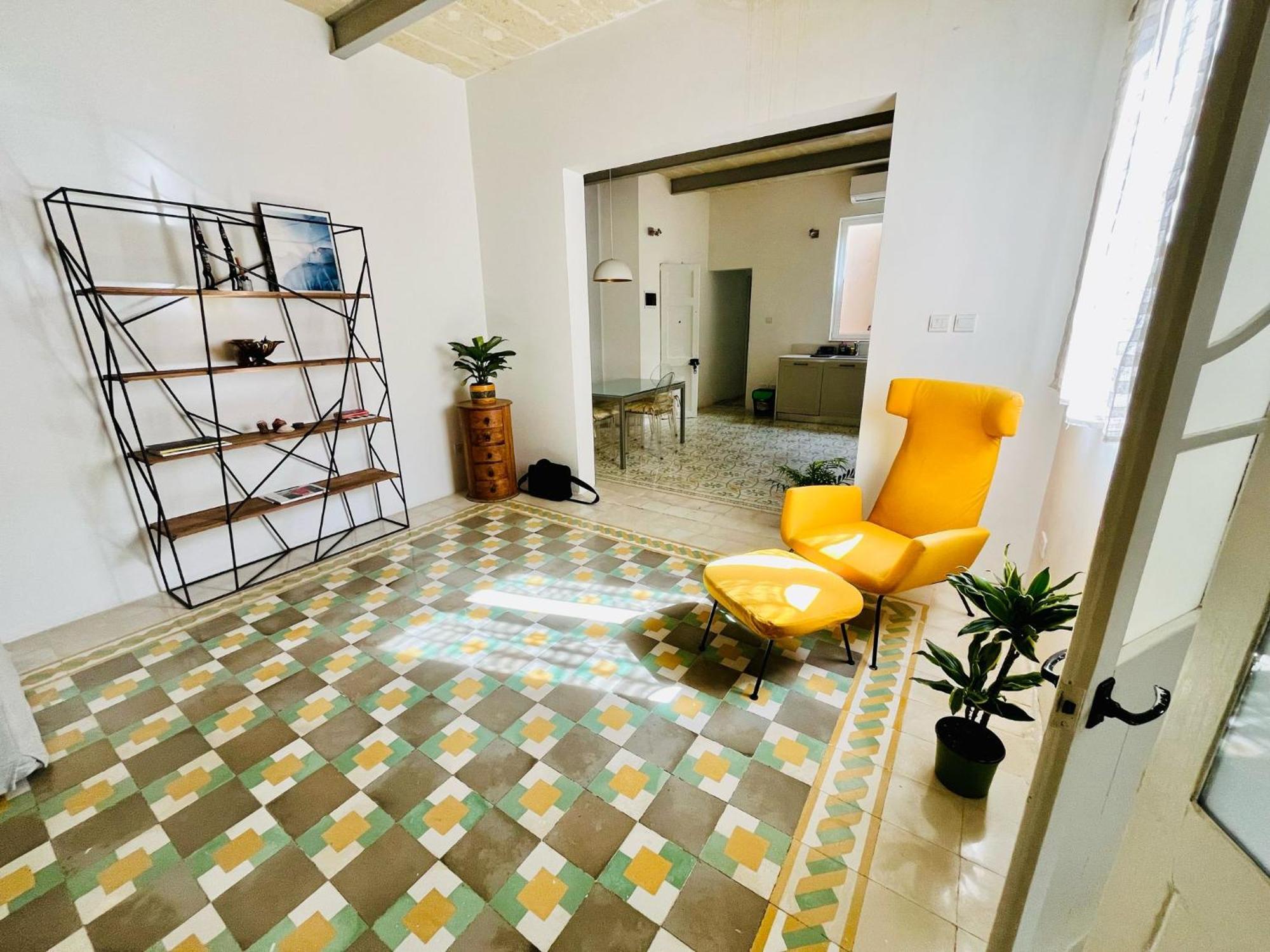 Cozy Charming Apartment In Old Bakery Street Валетта Экстерьер фото