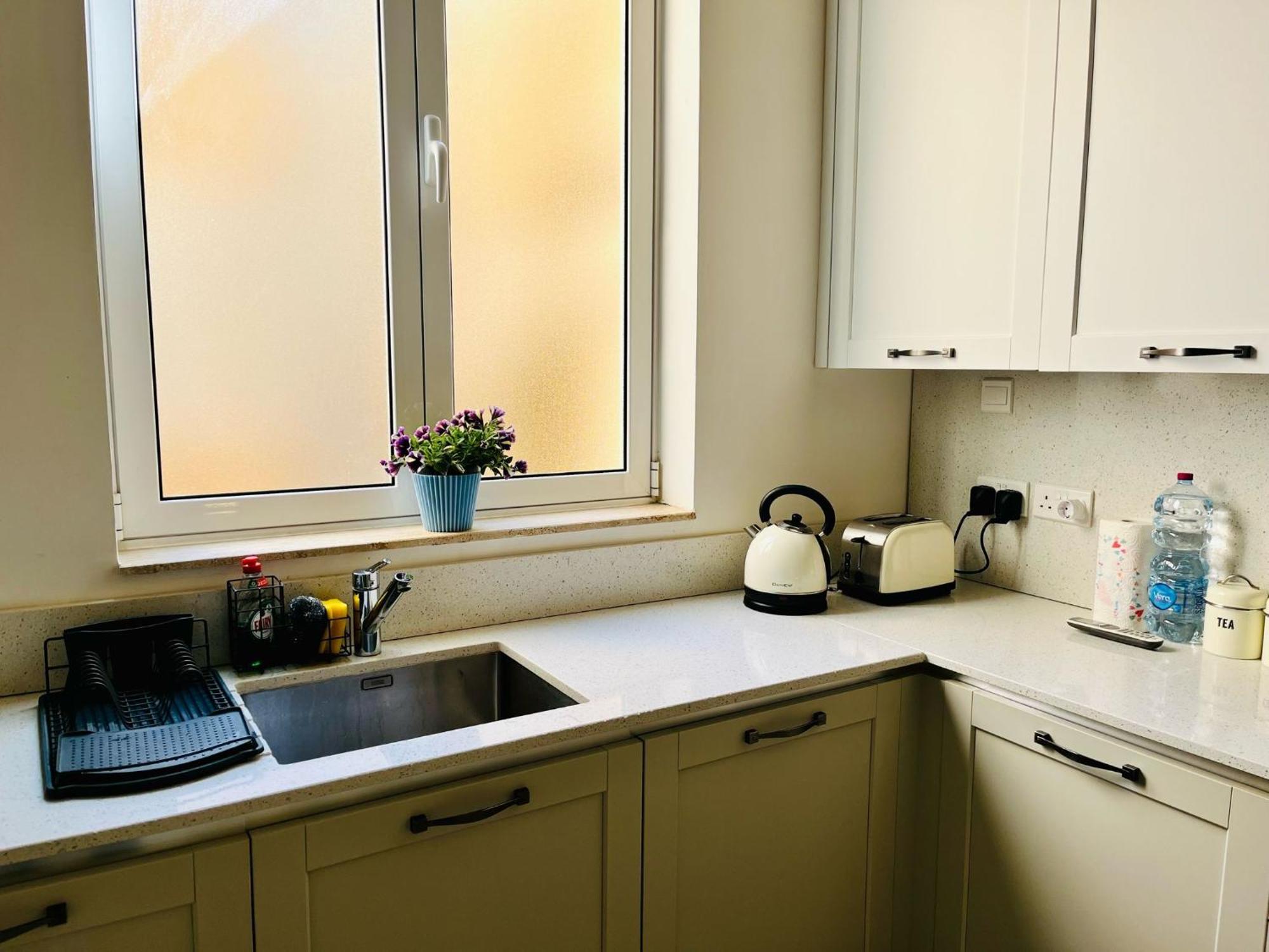Cozy Charming Apartment In Old Bakery Street Валетта Экстерьер фото